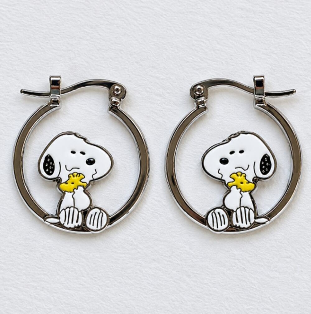 Enamel Silver Tone Hoop Earrings of Peanuts Snoopy Hugging Woodstock